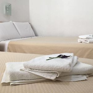 Habitación con 2 Camas Individuales